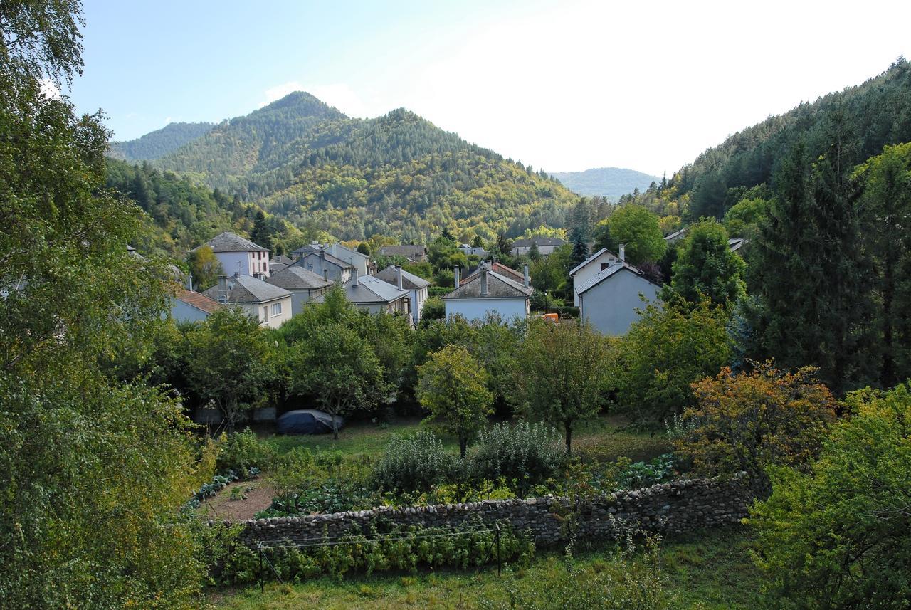 Logis Hotel Restaurant Des Gorges Du Tarn Florac Zewnętrze zdjęcie